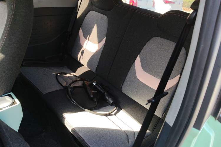 Used Chery QQ Ice Cream 2022 170km Sundae Phosphate Lithium-Ion
