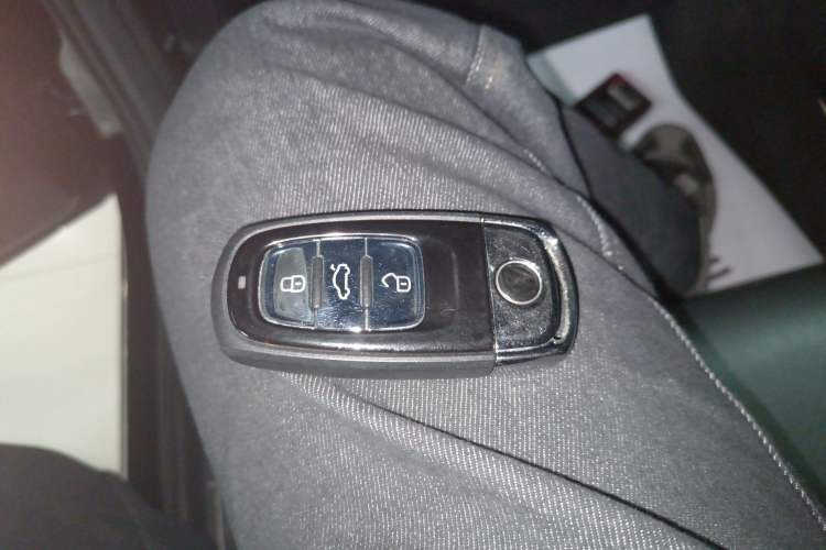 Used Volkswagen Phideon 2019 380TSI Two-Wheel Drive Business Edition China VI Standard
