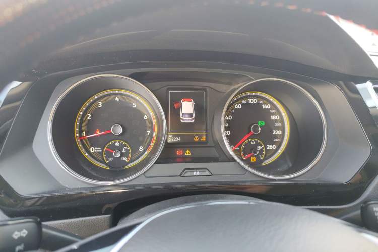 Used Volkswagen Tiguan L 2021 330TSI Automatic Two-Wheel Drive Smart Edition
