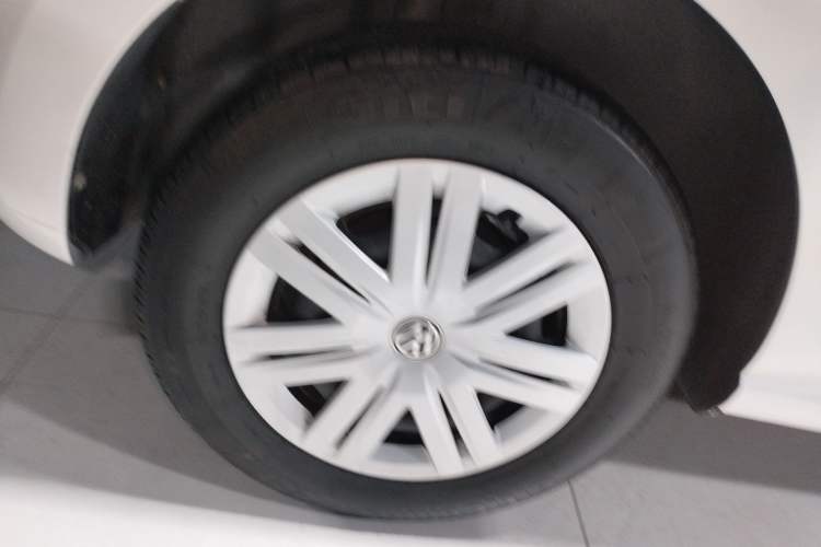 Used Volkswagen Polo 2016 1.4L Manual Fashion Model