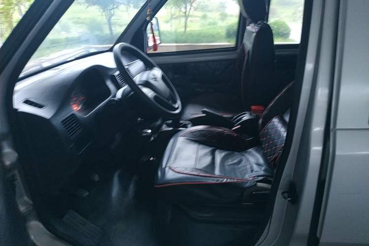 Used Wuling Rongguang Small Truck 2017 1.5L Double-Cab Basic Version L3C
