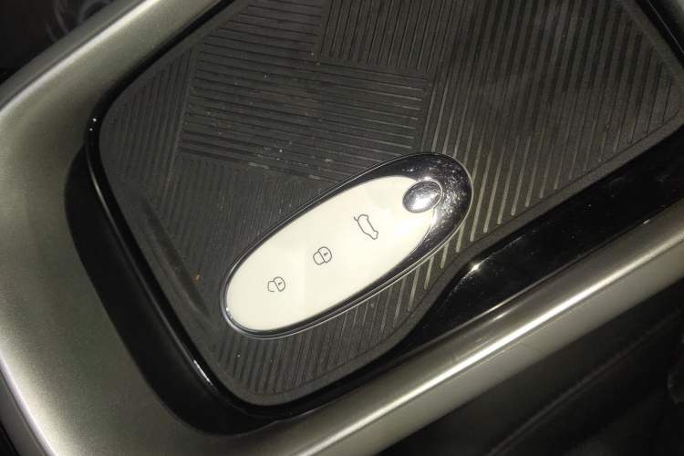 Used Dongfeng NAMMI 01 2024 New Edition 330 Air
