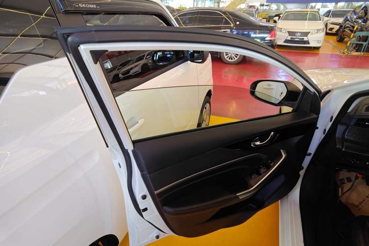 Used Venucia D60 2021 PLUS 1.6L XL CVT Yue Ling Edition
