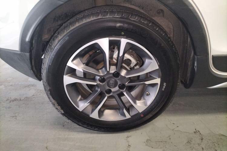 Used Geely Auto Vision X3 2019 Upgraded Model 1.5L CVT Elite Version
