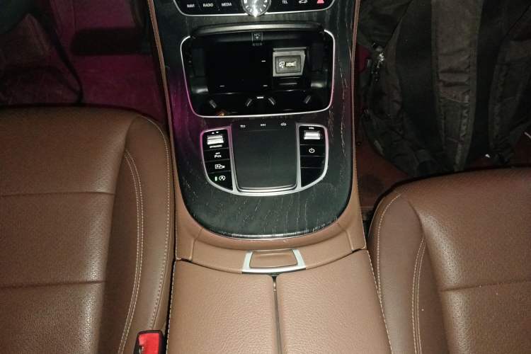 Used Mercedes-Benz E-Class 2019 E 300 L Sporty and Stylish Model