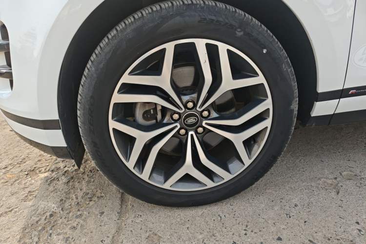 Used Land Rover Range Rover Evoque 2021 Range Rover Velar 249 PS R-Dynamic S Performance Edition
