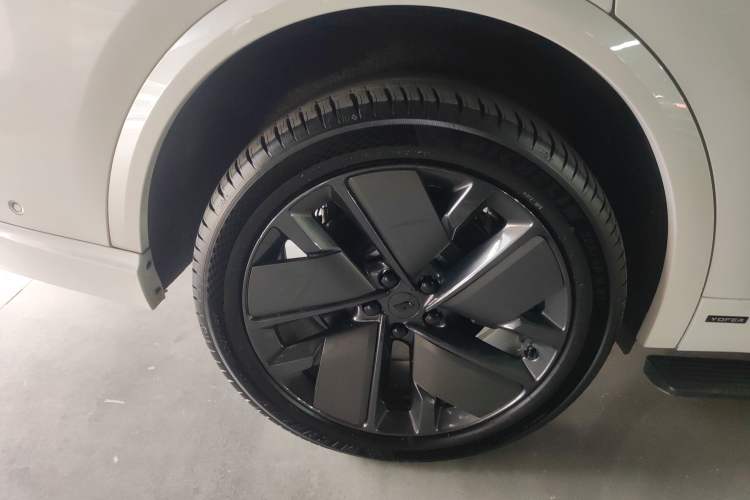 Used Li Auto L9 2025 Ultra Smart Refreshed Edition