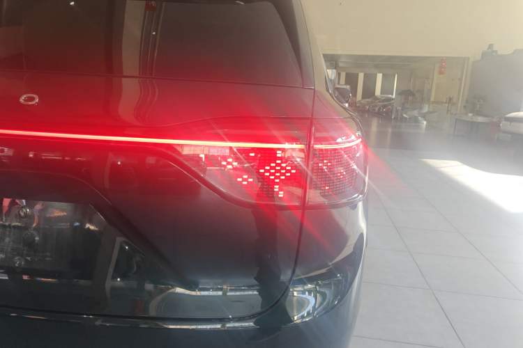 Used Hima AITO M9 2024 All-Electric Ultra Version 100 kWh 6-Seater Model
