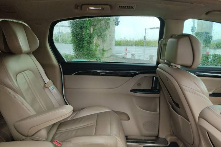 Used Buick GL8 2017 ES 28T Luxury Model China V Standard
