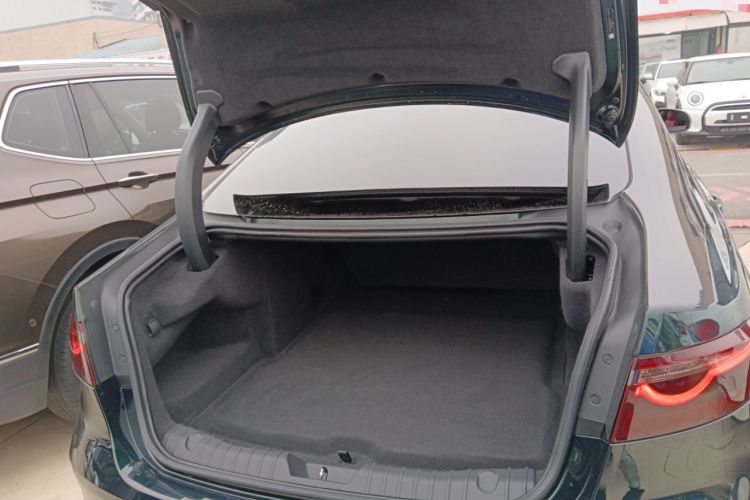 Used Jaguar XFL 2021 XFL 2.0T P250 All-Wheel-Drive Shimmering Black Sport Edition
