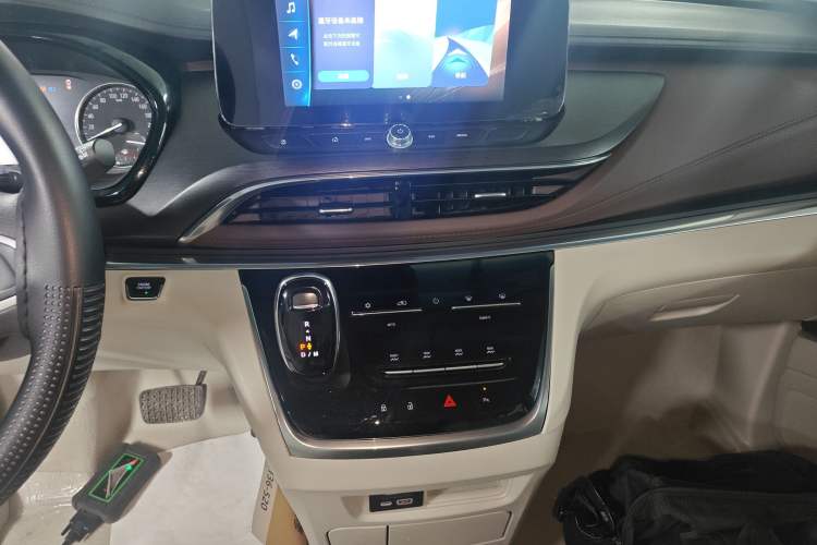 Used Buick GL8 2020 Land Cruiser Executive Class 652T Comfort Model
