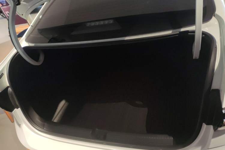 Used Volkswagen Lavida 2023 New Rui 1.5L Automatic New Yi Edition
