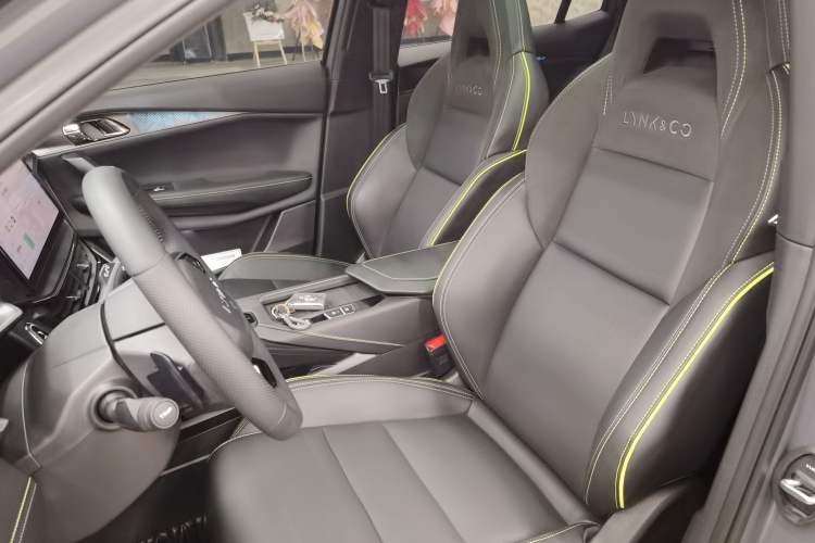 Used Lynk & Co 06 2023 Remix 1.5T Dynamic Halo
