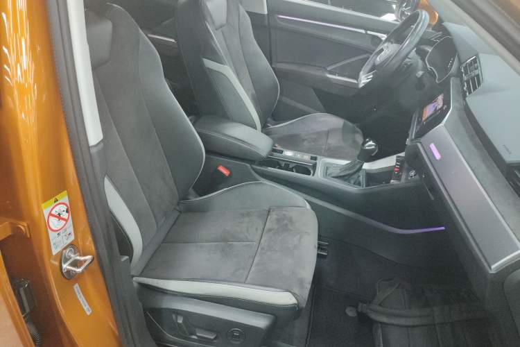 Used Audi Q3 2020 40 TFSI Fashion Dynamic Model
