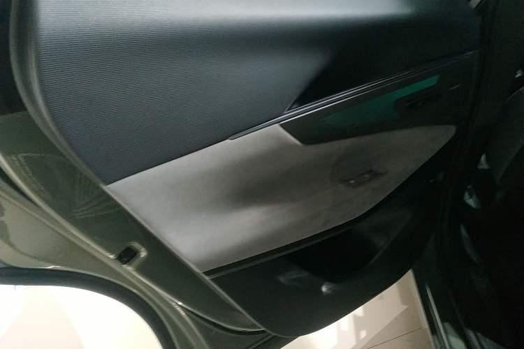 Used Lynk & Co 08 EM-P 2023 220km All-Wheel-Drive Performance Halo