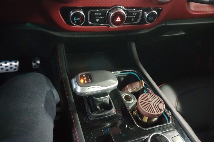 Used  BJ40 2020 2.0T Automatic Four-Wheel Drive Urban Hunter Edition Chivalrous Type
