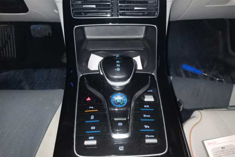 Used BYD Qin PLUS 2024 Honor Edition EV 420KM Beyond Model