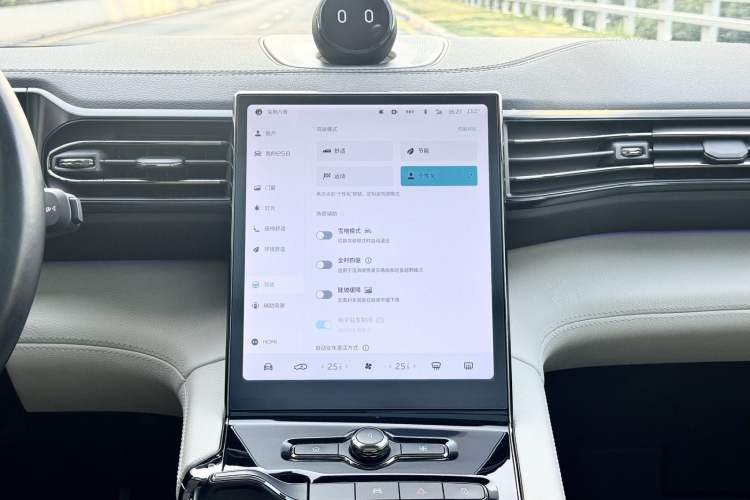 Used Nio ES8 2020 415 km Range 7-Seater Version
