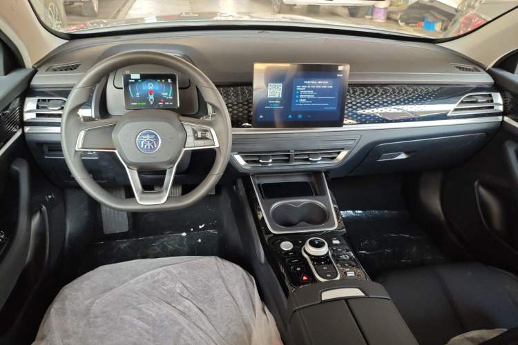 Used BYD Qin PLUS 2021 EV 400KM Leading Comfort Edition
