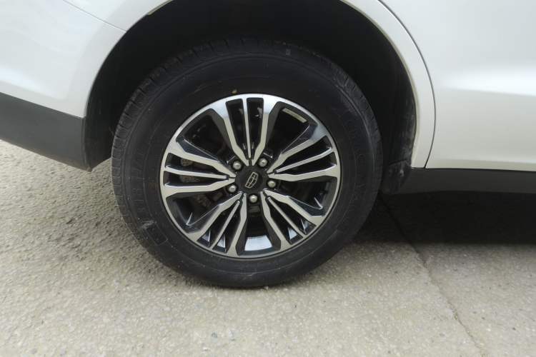 Used Geely Auto Vision X6 2016 1.8L Manual Luxury Model