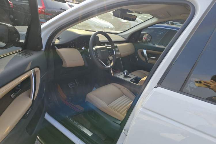 Used Land Rover Discovery Sport 2024 Performance Tech Edition
