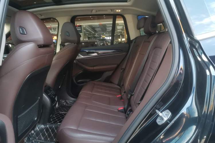 Used BMW X3 2020 xDrive30i Luxury Model with M Sport Package
