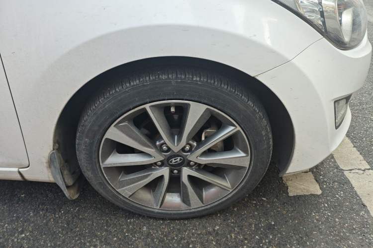 Used Hyundai Elantra (5th Generation / Langdong) 2015 1.6L Automatic Luxury Model
