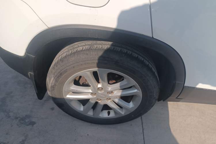 Used Chevrolet Trax 2016 1.4T Manual Two-Wheel Drive Comfort Version with Sunroof