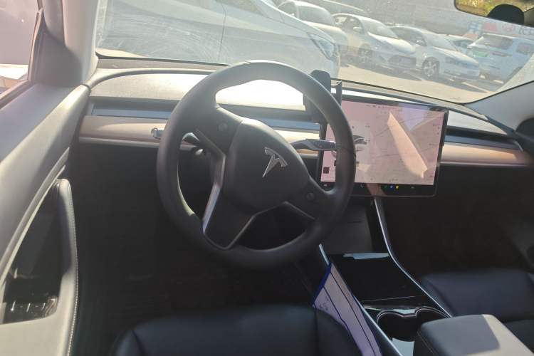 Used Tesla Model 3 2019 Standard Range Rear-Wheel Drive Upgraded Version (60 kWh)
