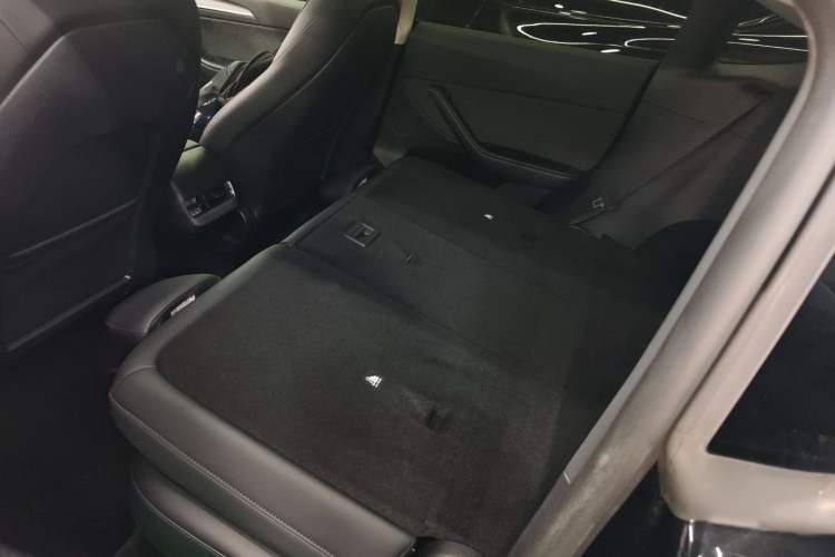 Used Tesla Model Y 2023 Rear-Wheel-Drive Version