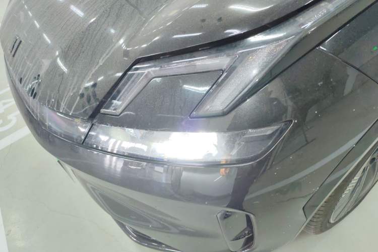 Used Lynk & Co 08 EM-P 2023 220km All-Wheel-Drive Performance Halo
