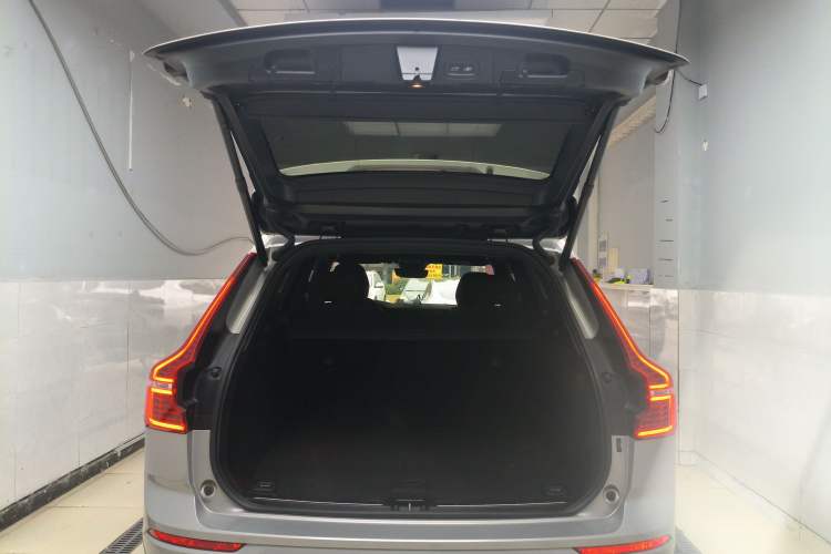 Used Volvo XC60 New Energy 2023 T8 Plug-in Hybrid Long-Range All-Wheel Drive Smart Luxury Edition