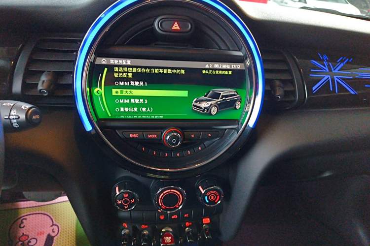 Used  MINI 2021 1.5T COOPER Classic Edition Five-Door Version
