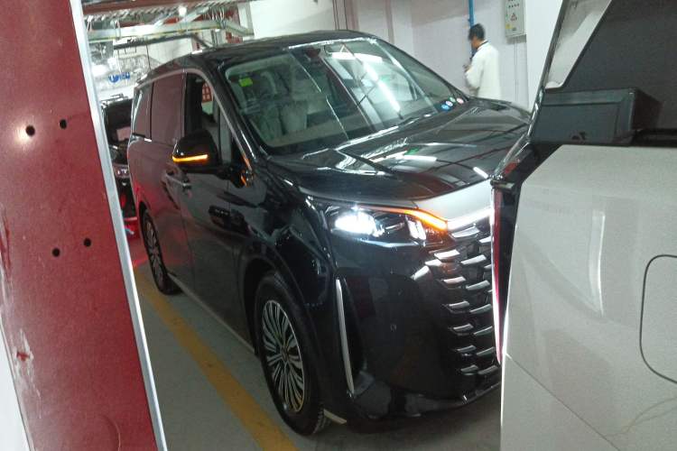 Used BYD Xia 2025 DM-i 1.5T 180km Excellence Model
