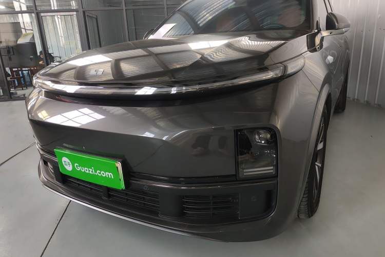 Used Li Auto L8 2023 Pro Model
