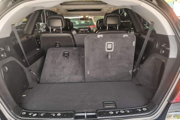 Used Mercedes-Benz R-Class 2017 R 320 4MATIC Business Edition Prestige Model
