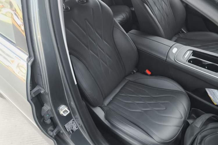 Used Chery Fengyun A8L 2025 1.5 TGDI 145 km Luxury Version