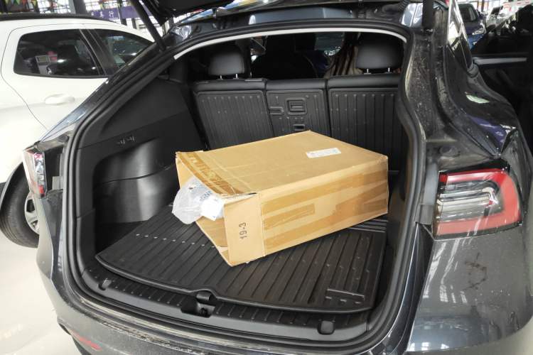 Used Tesla Model Y 2024 Rear-Wheel-Drive Version