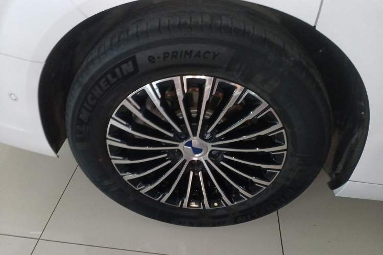 Used Denza D9 2024 DM-i 980 Four-Wheel Drive Flagship Model