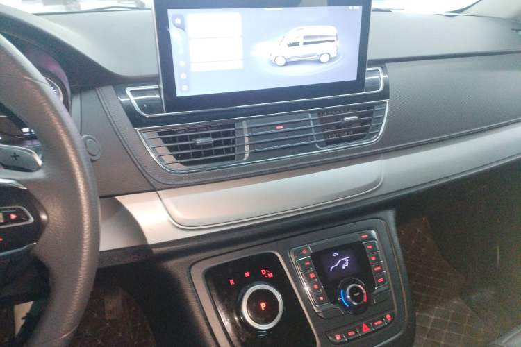 Used SAIC MAXUS G20 2023 Facelifted ES 2.0T Gasoline Automatic Value Edition
