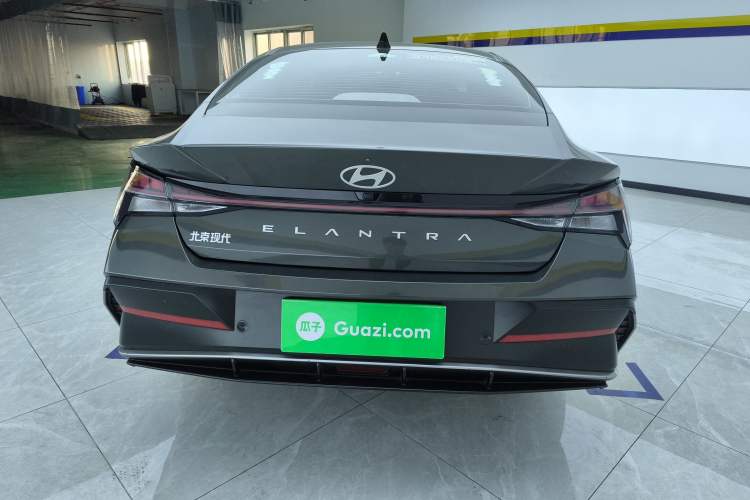 Used Hyundai Elantra 2023 1.5L CVT LUX Prestige Edition
