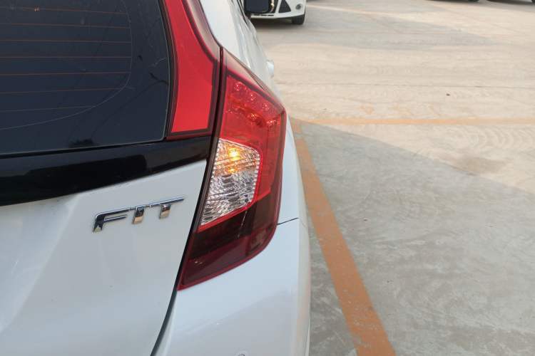 Used Honda Fit 2016 1.5L SE CVT Fashion Model
