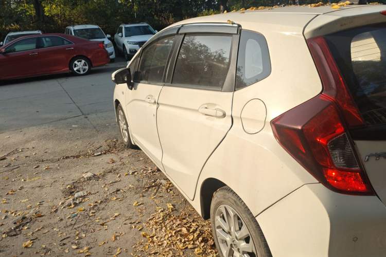 Used Honda Fit 2018 1.5L CVT Comfort Sunroof Version
