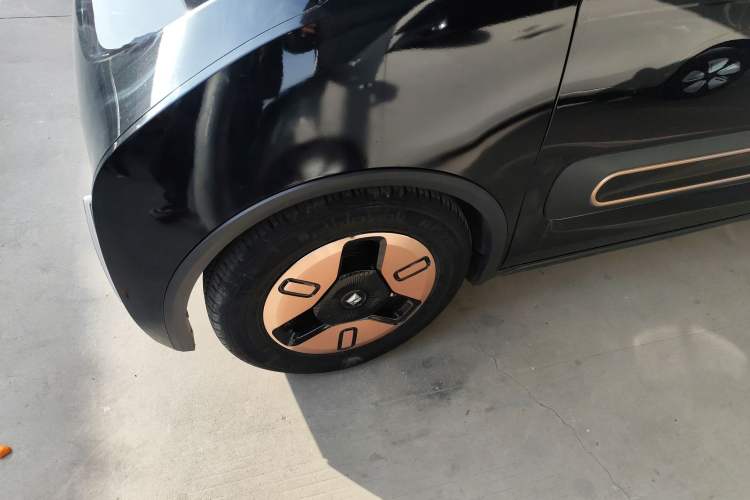 Used Baojun KiWi EV 2022 Artist Lite Edition Lithium Iron Phosphate
