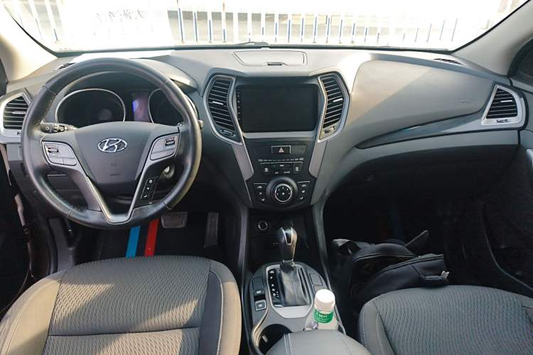 Used Hyundai Santa Fe 2013 2.4L Automatic 2WD Comfort Edition
