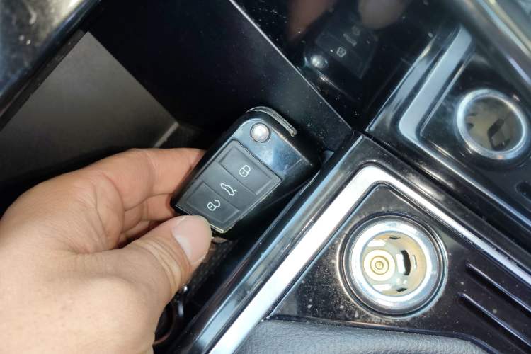 Used Volkswagen Tayron 2022 330TSI Two-Wheel Drive Luxury Smart Connectivity Version