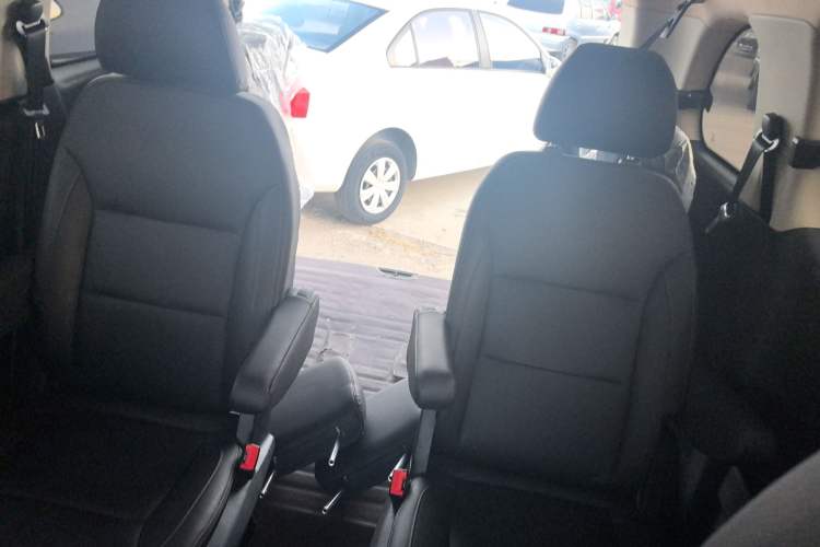 Used Jinbei F50 2017 1.6L Manual Comfort Model
