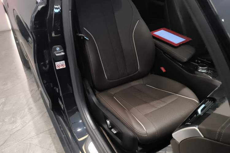 Used BMW 5 Series 2022 Restyled 525Li M Sport Package
