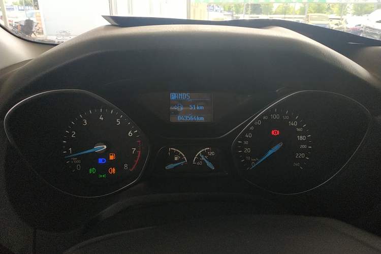 Used Ford Focus 2017 Hatchback 1.6L Automatic Fashion Edition Smart Drive Version
