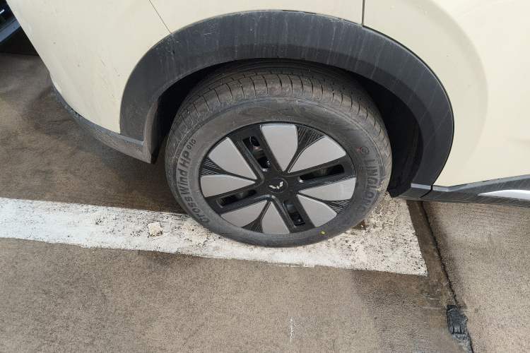 Used Wuling Bingo S 2025 Model 325km Deluxe Edition